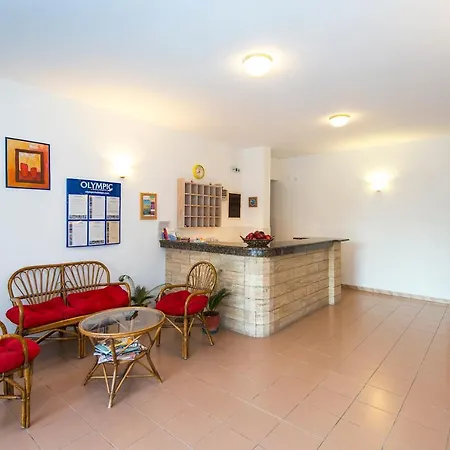 Hotel de apartamente Blue Roses 2*